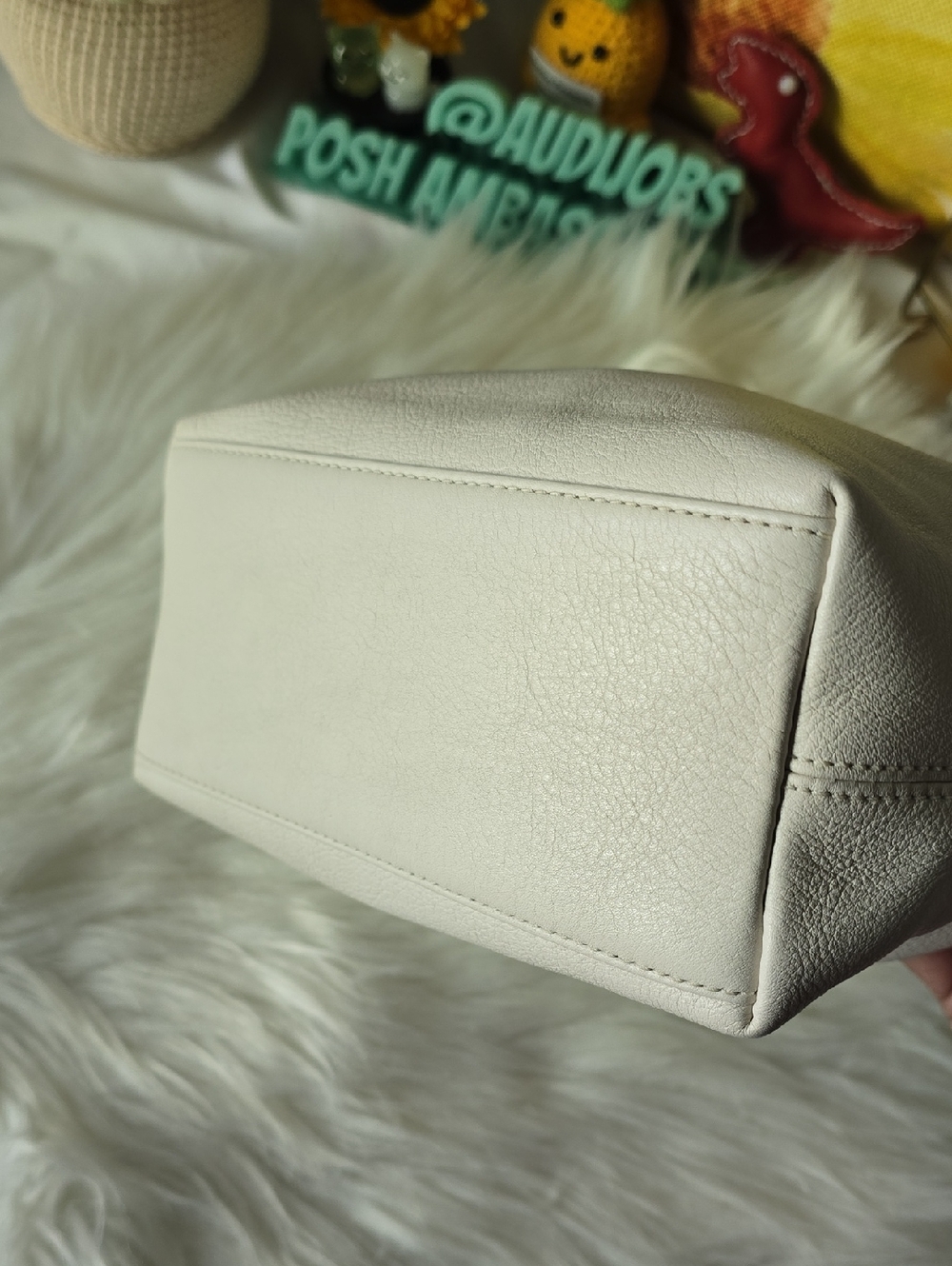 Coach EUC Mini Leather Cream Shoulder Bag With Hangtag - Picture 8 of 14